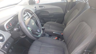 2017 Chevrolet SONIC 5 PTS HB LT TM5 AAC VE BA RA-15