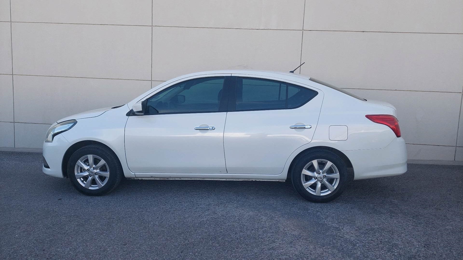 2019 Nissan VERSA 4 PTS SENSE TM5 AAC VE