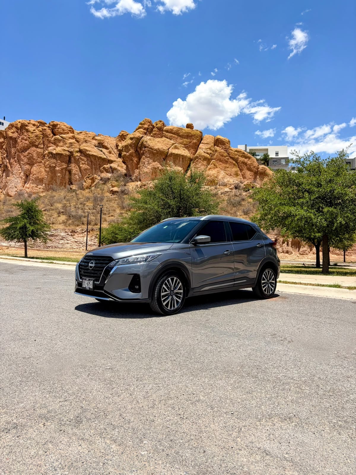 2023 Nissan KICKS 5 PTS PLATINUM 16L TA AAC AUT PIEL GPS RA-18
