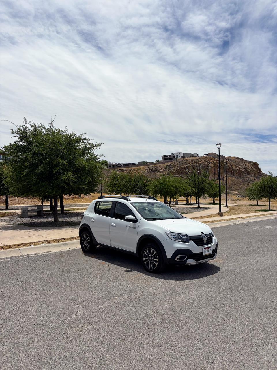 2023 RENAULT STEPWAY 5 PTS HB STEPWAY INTENS 16L TA AAC AUT VE GPS RA-16