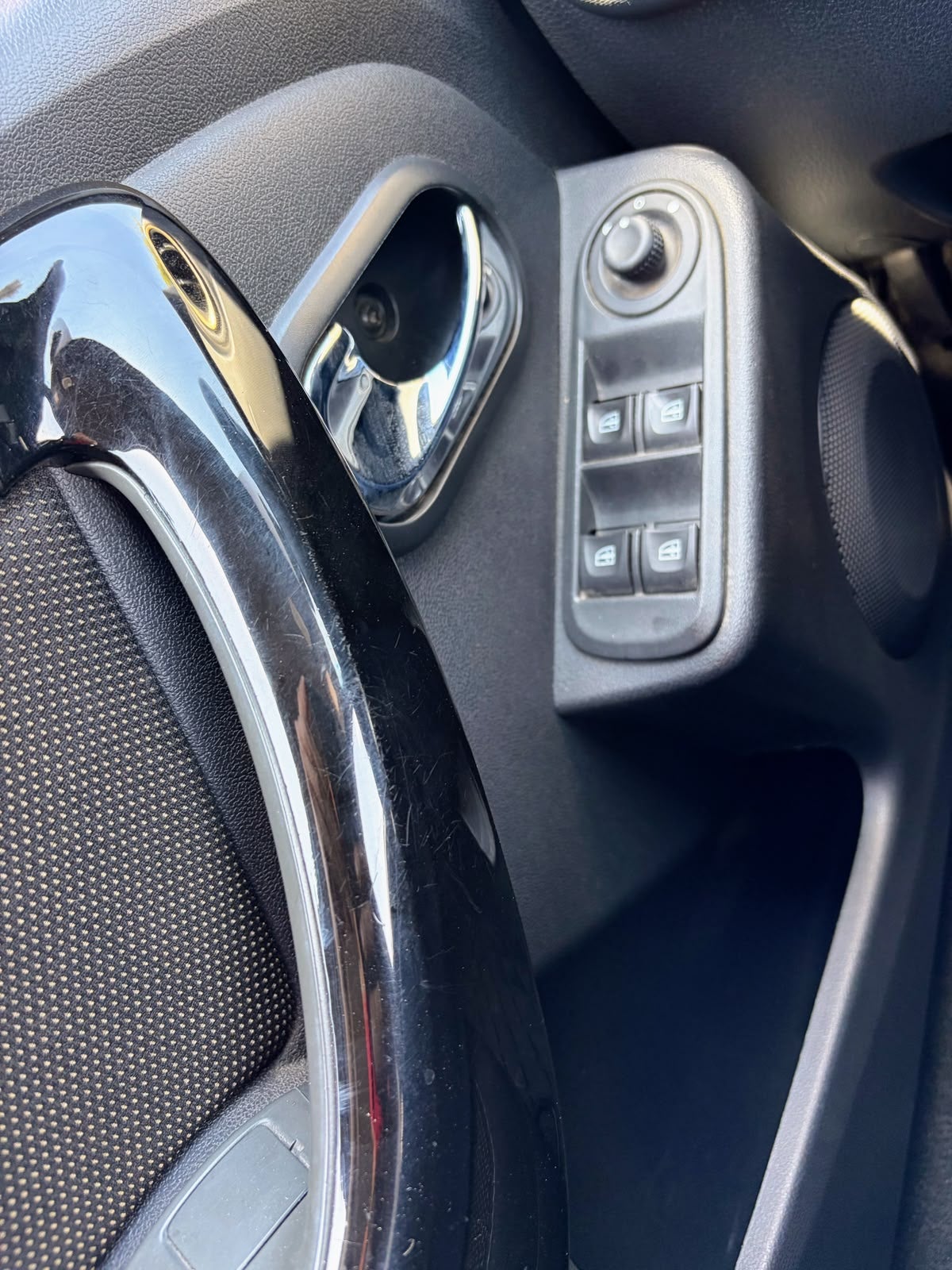 2018 RENAULT DUSTER 5 PTS INTENS TM6 AAC VE MP3 GPS FNIEBLA RA-16
