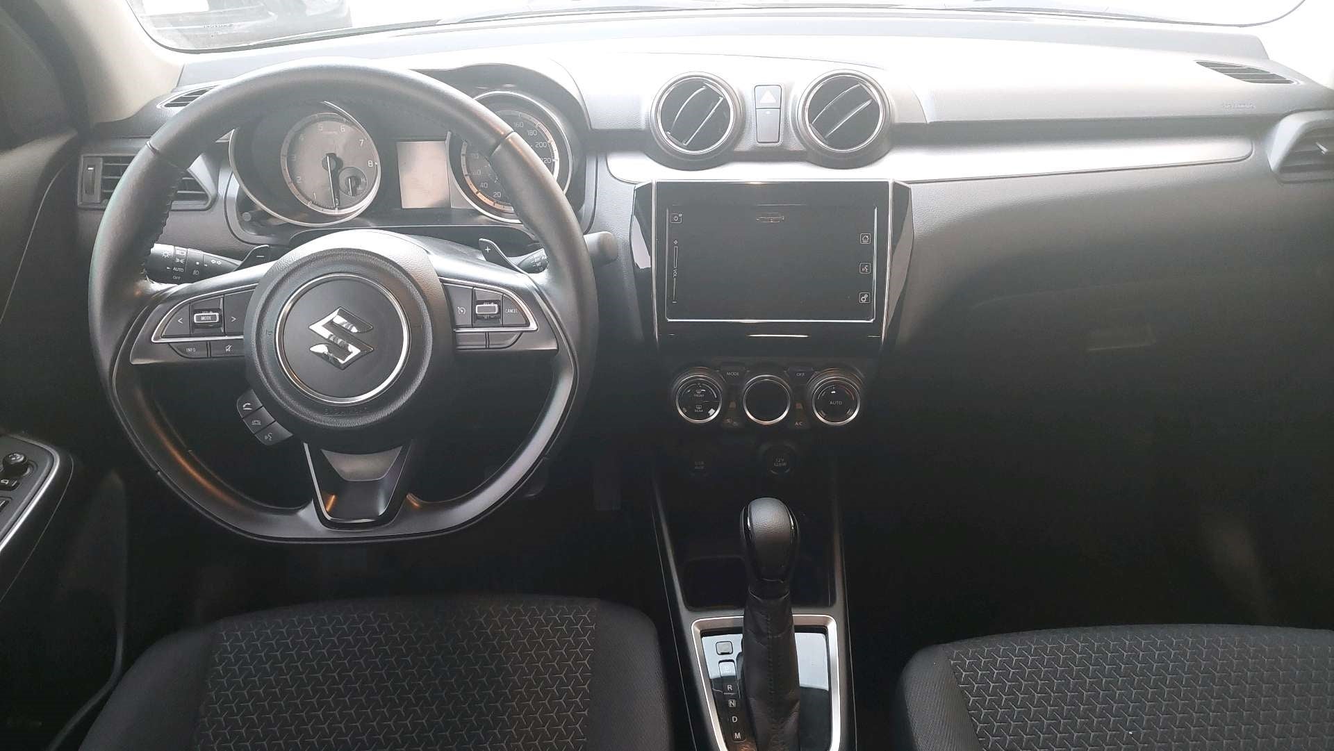 2021 SUZUKI SWIFT 5 PTS HB GLX L4 12L TA AAC AUT GPS RA-16