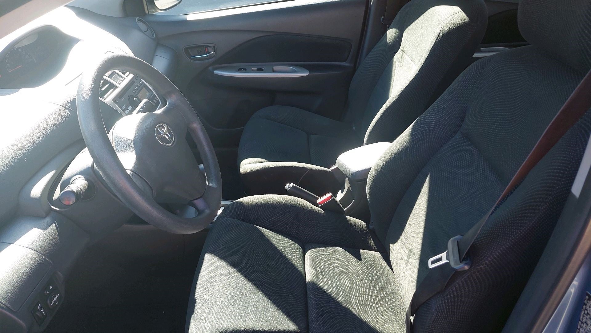 2016 Toyota YARIS 4 PTS CORE TA AAC BA R-15