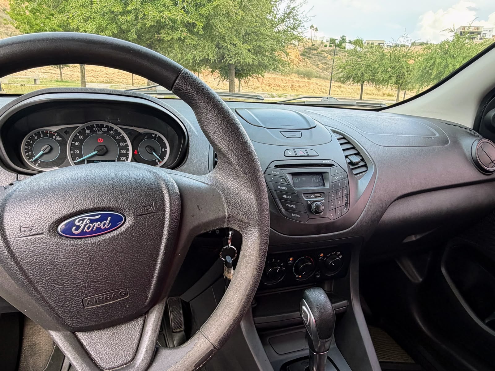 2018 Ford FIGO 4 PTS IMPULSE TA AAC MP3 R-14