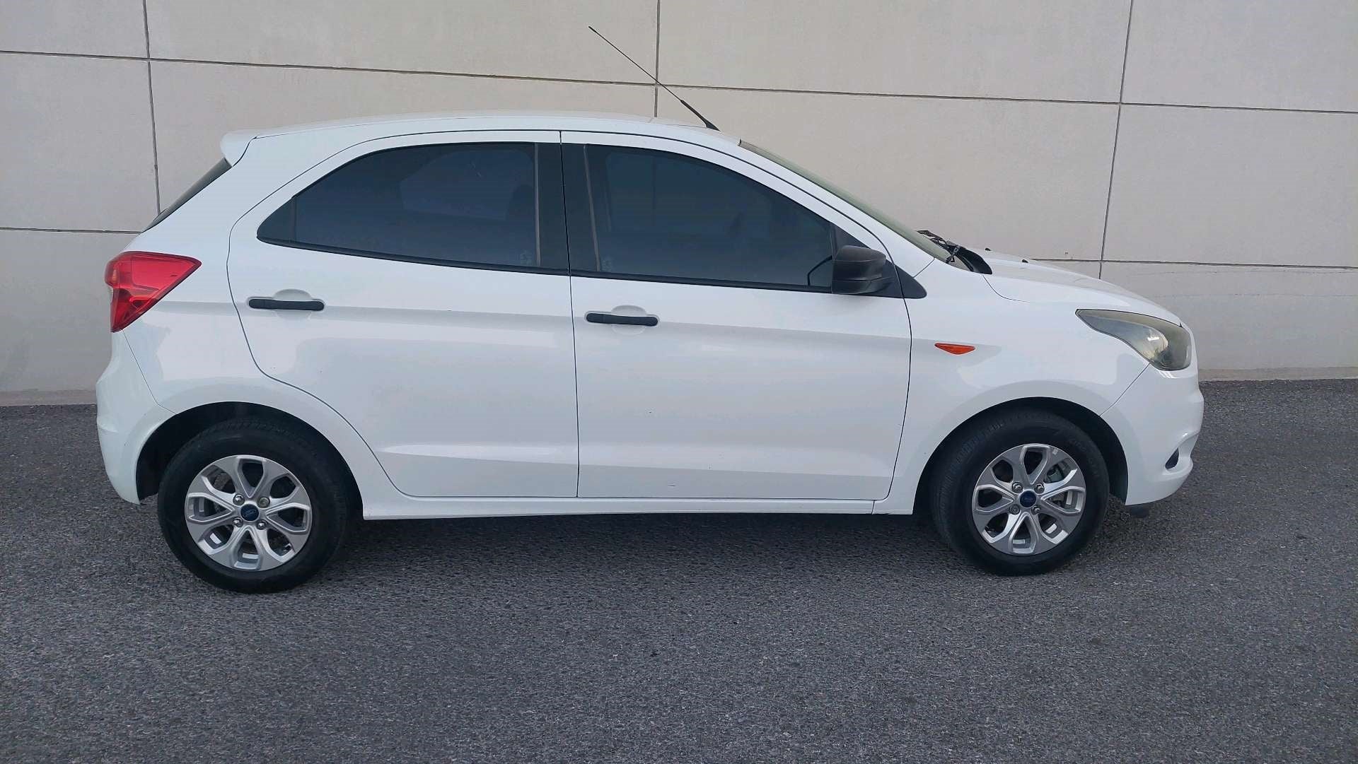 2016 Ford FIGO 5 PTS HB IMPULSE TM5 AAC MP3