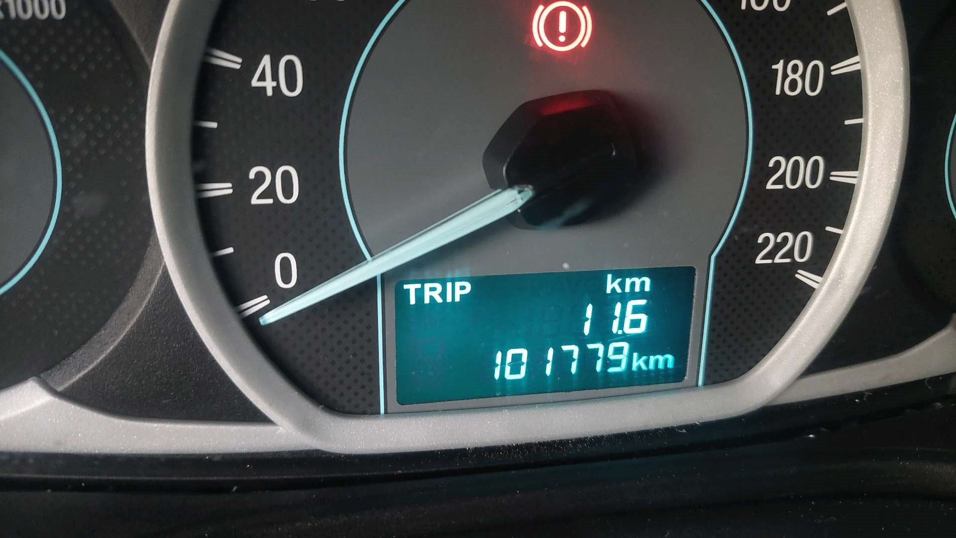 2016 Ford FIGO 5 PTS HB IMPULSE TM5 AAC MP3